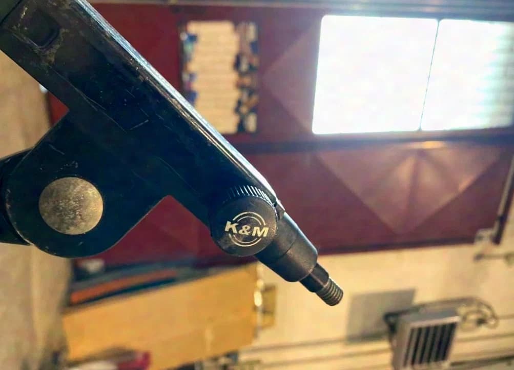 05 / 10  K&M 210/8