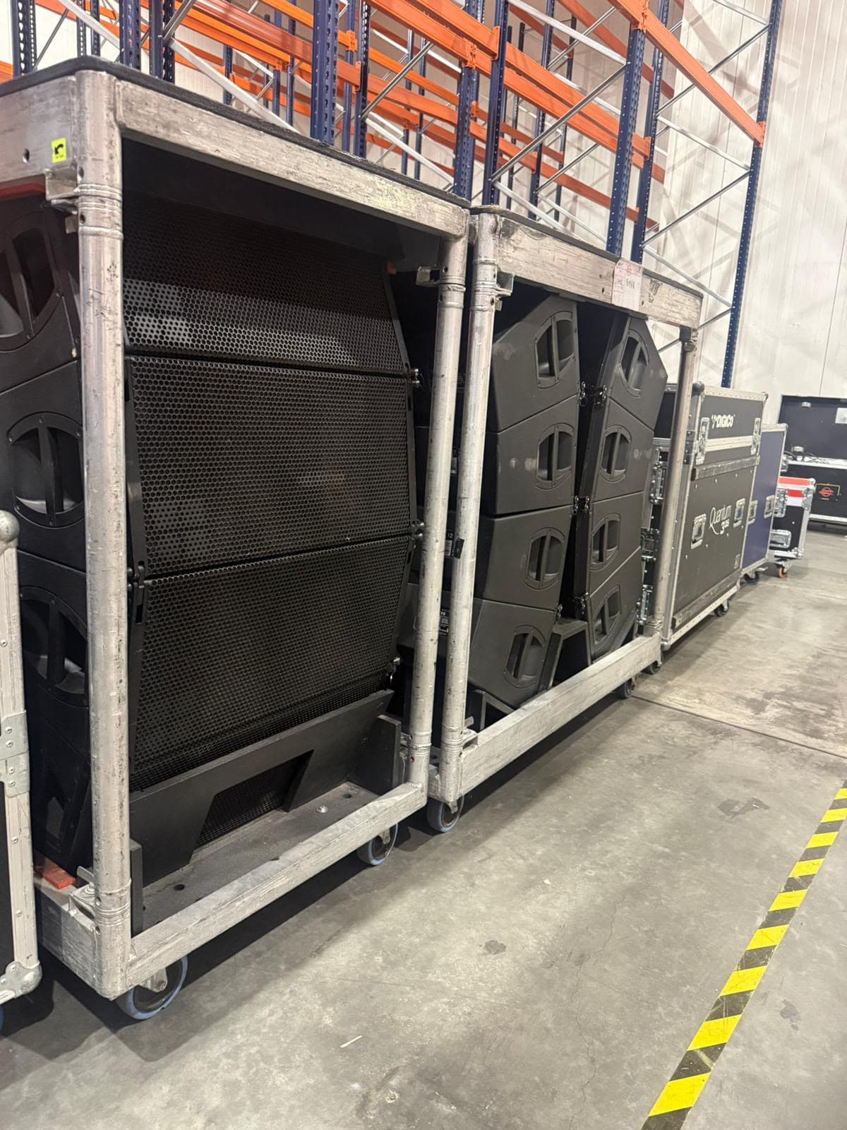 Komplettes d&b audiotechnik Beschallungssystem zu verkaufen