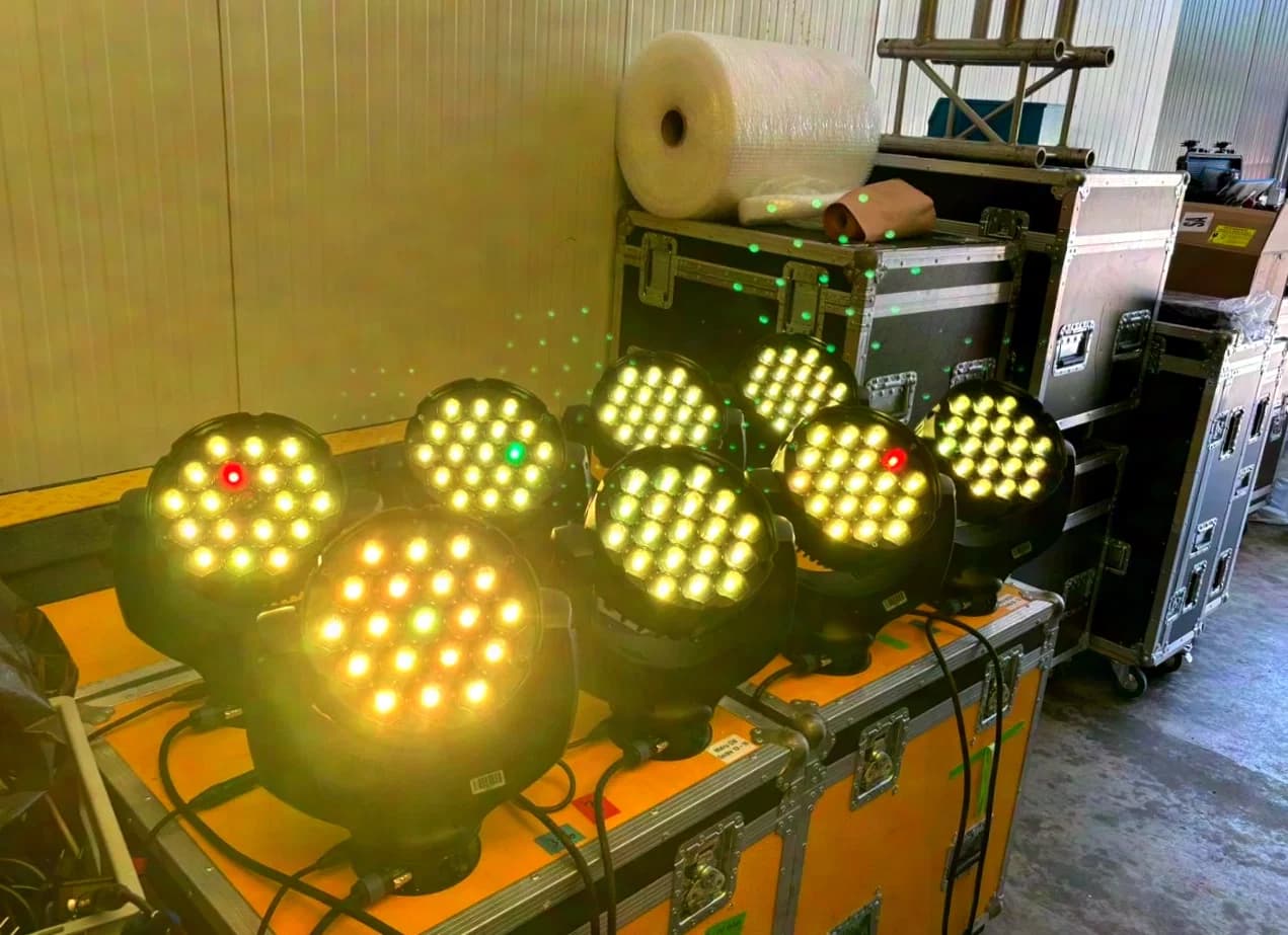 8(9)x GLP X4 Moving Head Wash