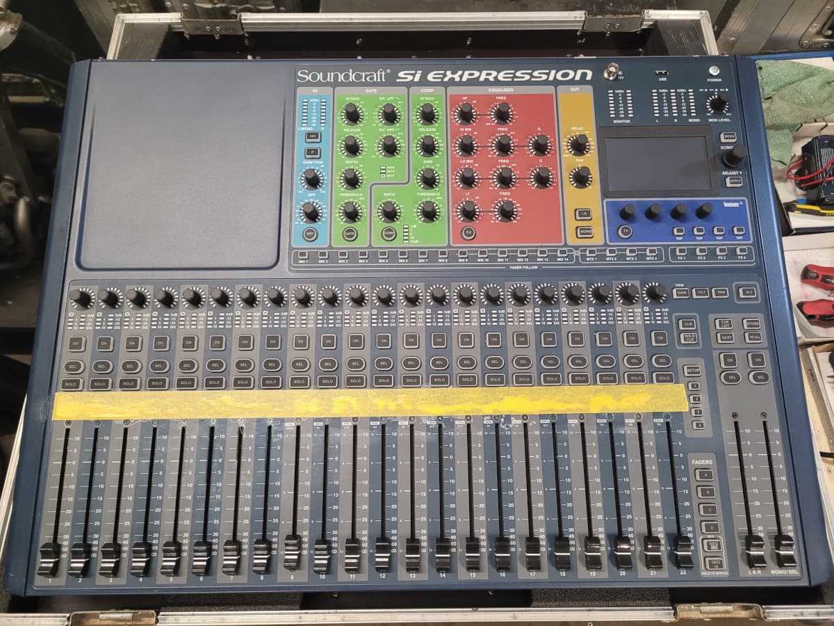 Soundcraft SI Expression 2 digitales Mischpult