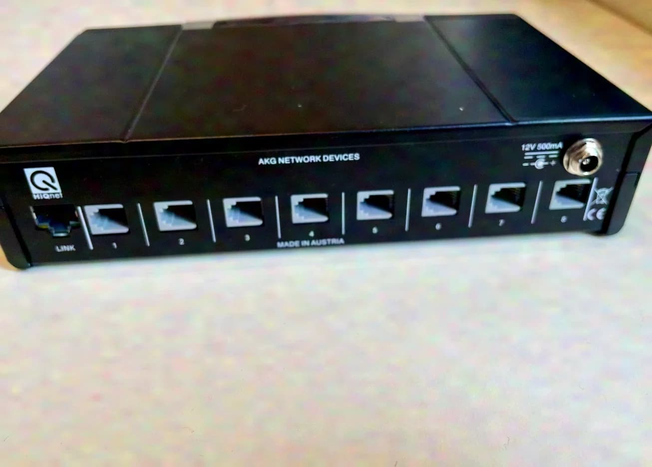 AKG HUB4000Q