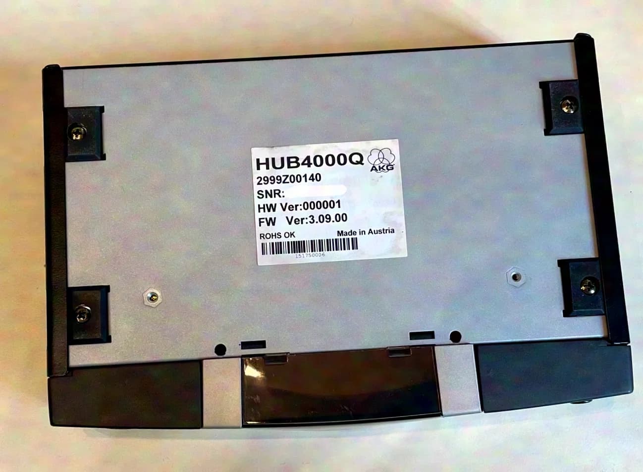 AKG HUB4000Q