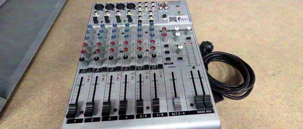 Behringer UB1204-Pro