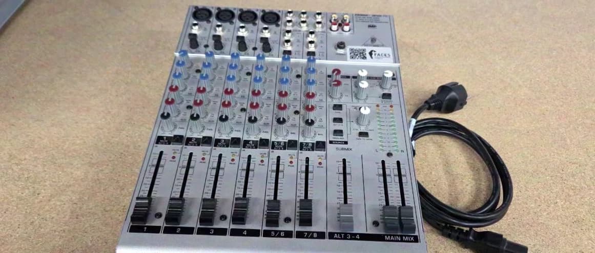 Behringer UB1204-Pro