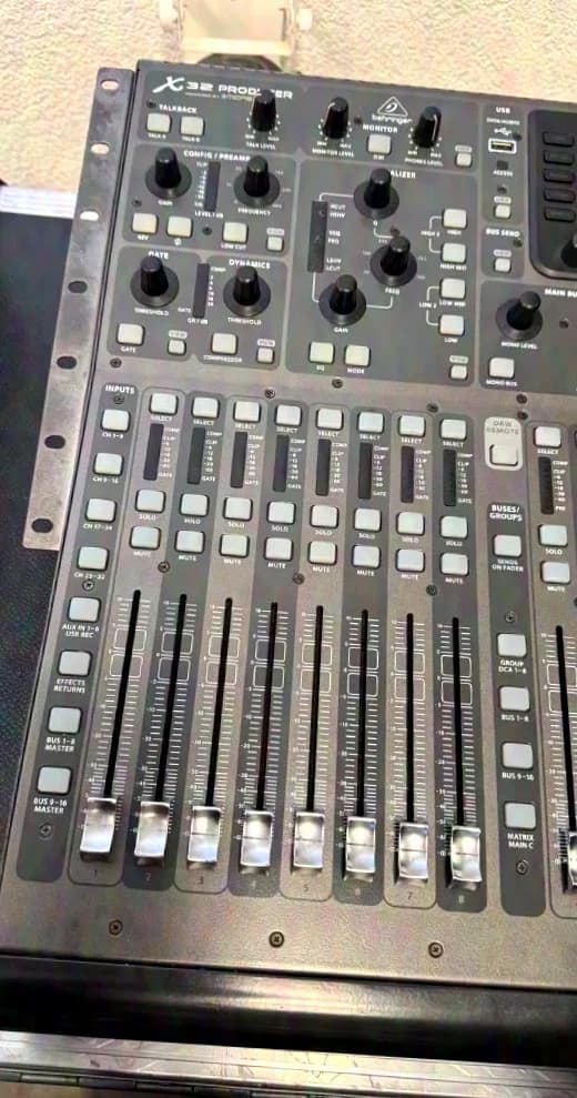 Behringer X 32 Producer - 2