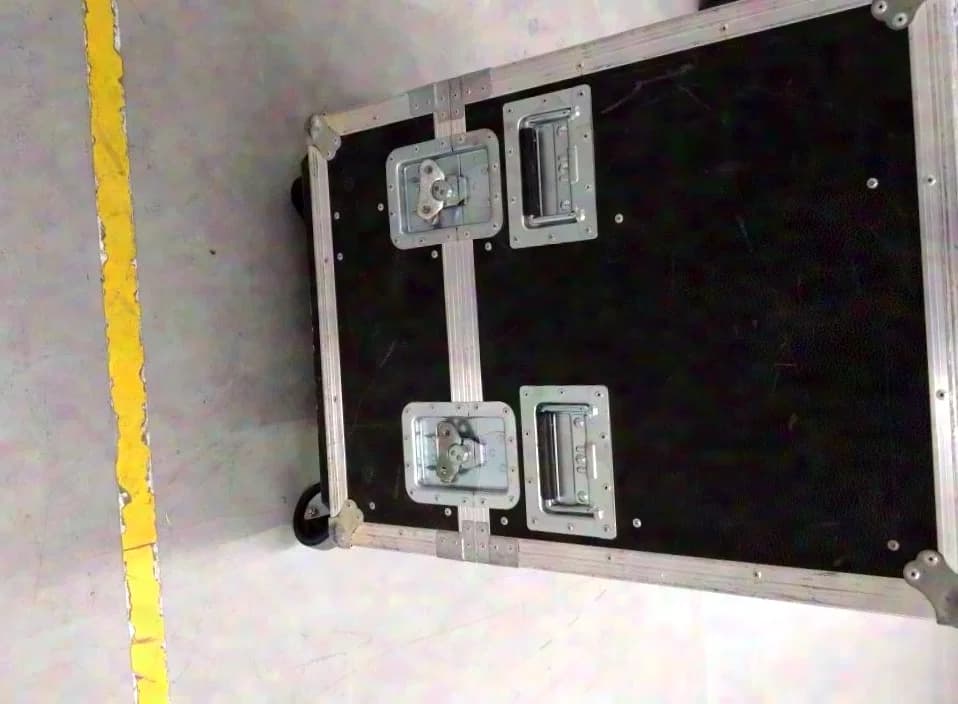 Case für 4 L-Acoustics KIVA