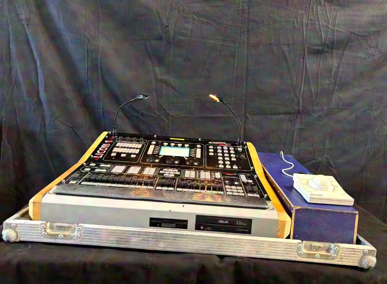 JB Lighting Licon 1 Tourpack
