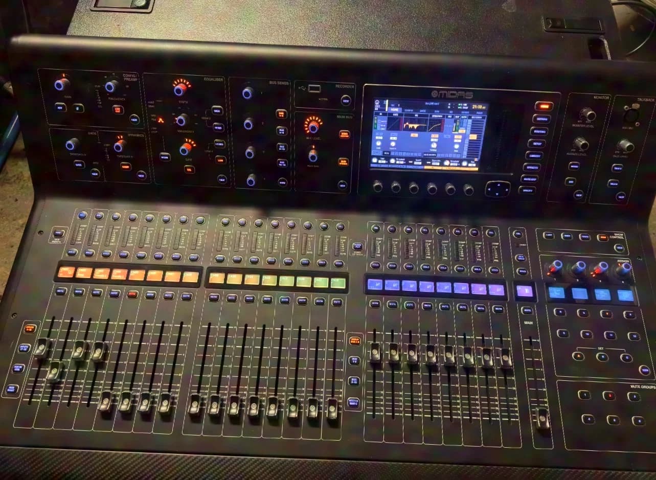 Midas M32