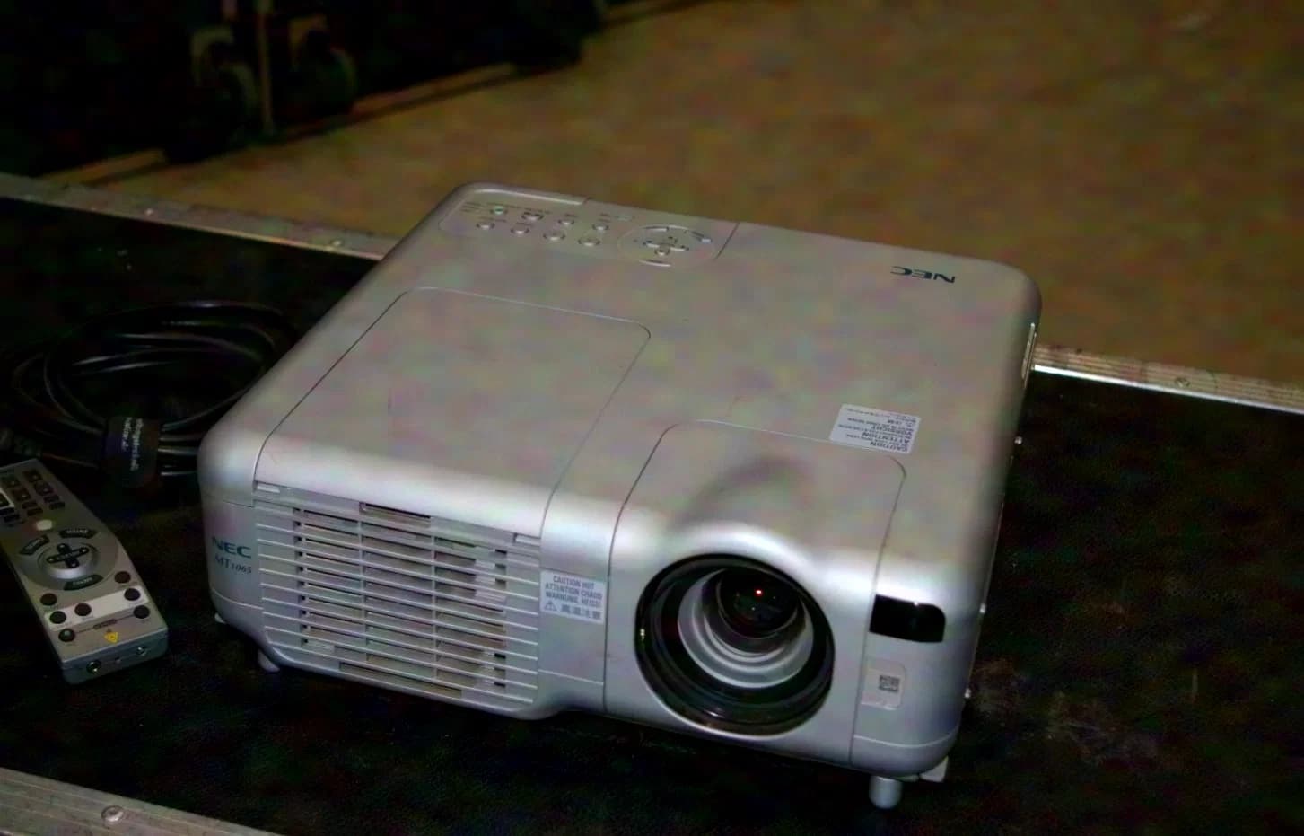 NEC MT 1065 2000 ANSI