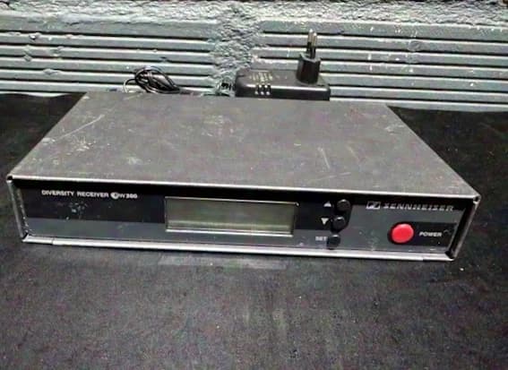 SENNHEISER EW300