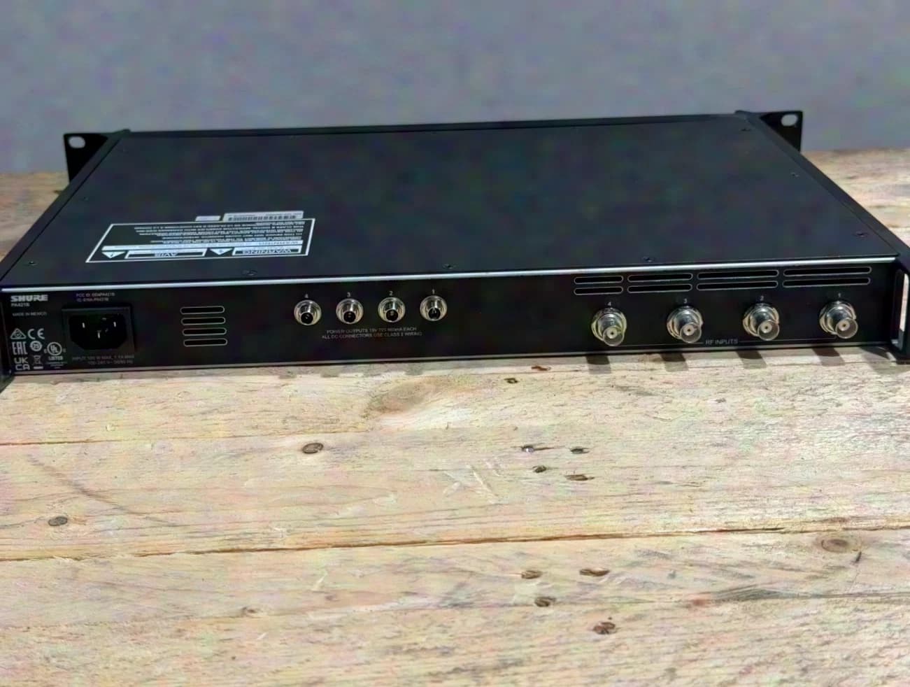 Shure PA421B Aktiv Combiner