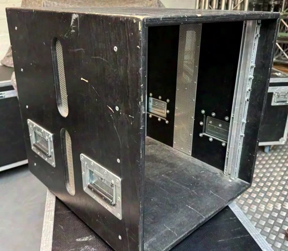 19" Hauben FOH-Rack im Case mit 12HE 19" Geräteträger 686 x 600 x 1230mm (H)