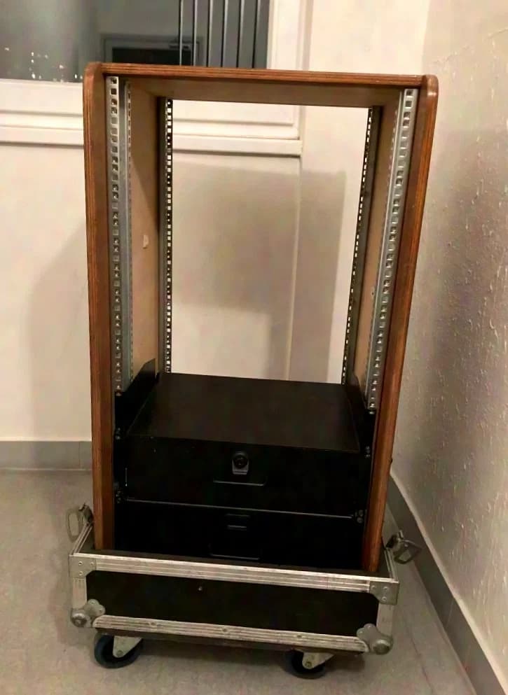 21HE Touring rack mit case