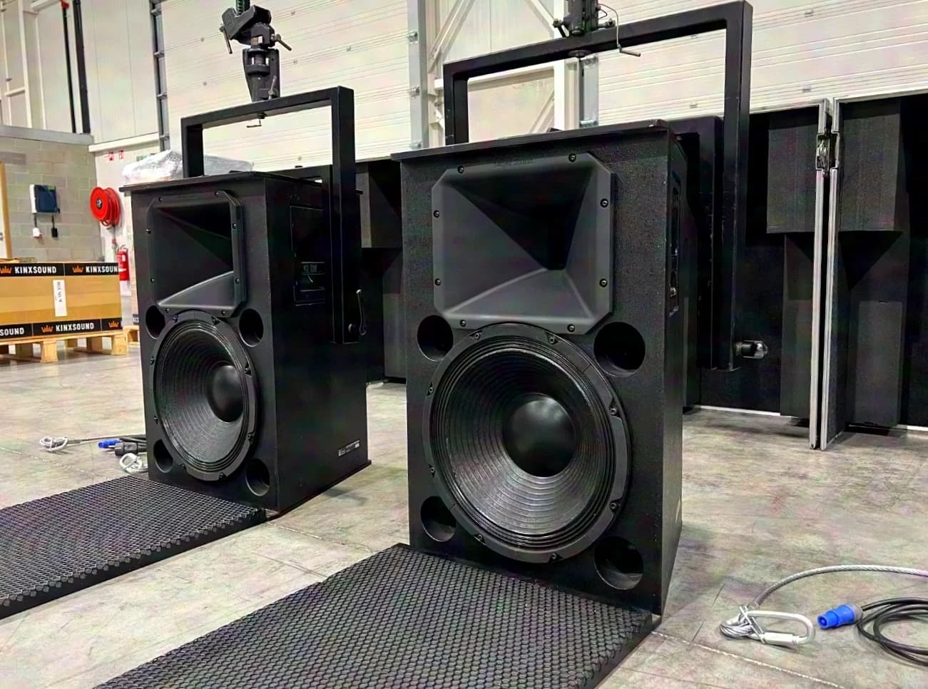 2x Meyer Sound UPQ-1P 15"/4" + Fluggeschirr + Flightcase
