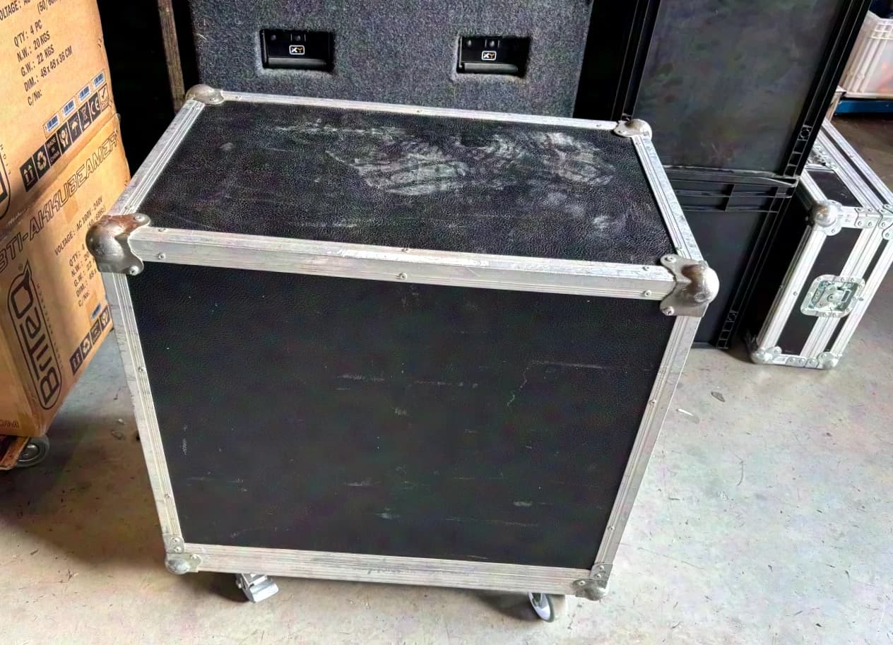 #655 Case 640x400x670 (LBH) Black