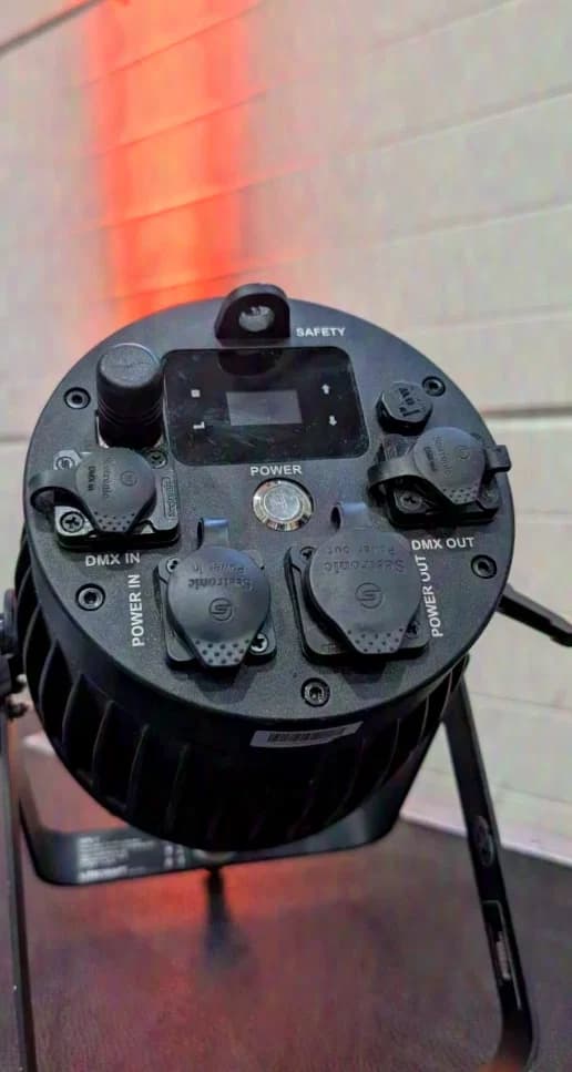 72x Litecraft BX.7 LED Outdoor Akku Scheinwerfer RGBW, 7x8W