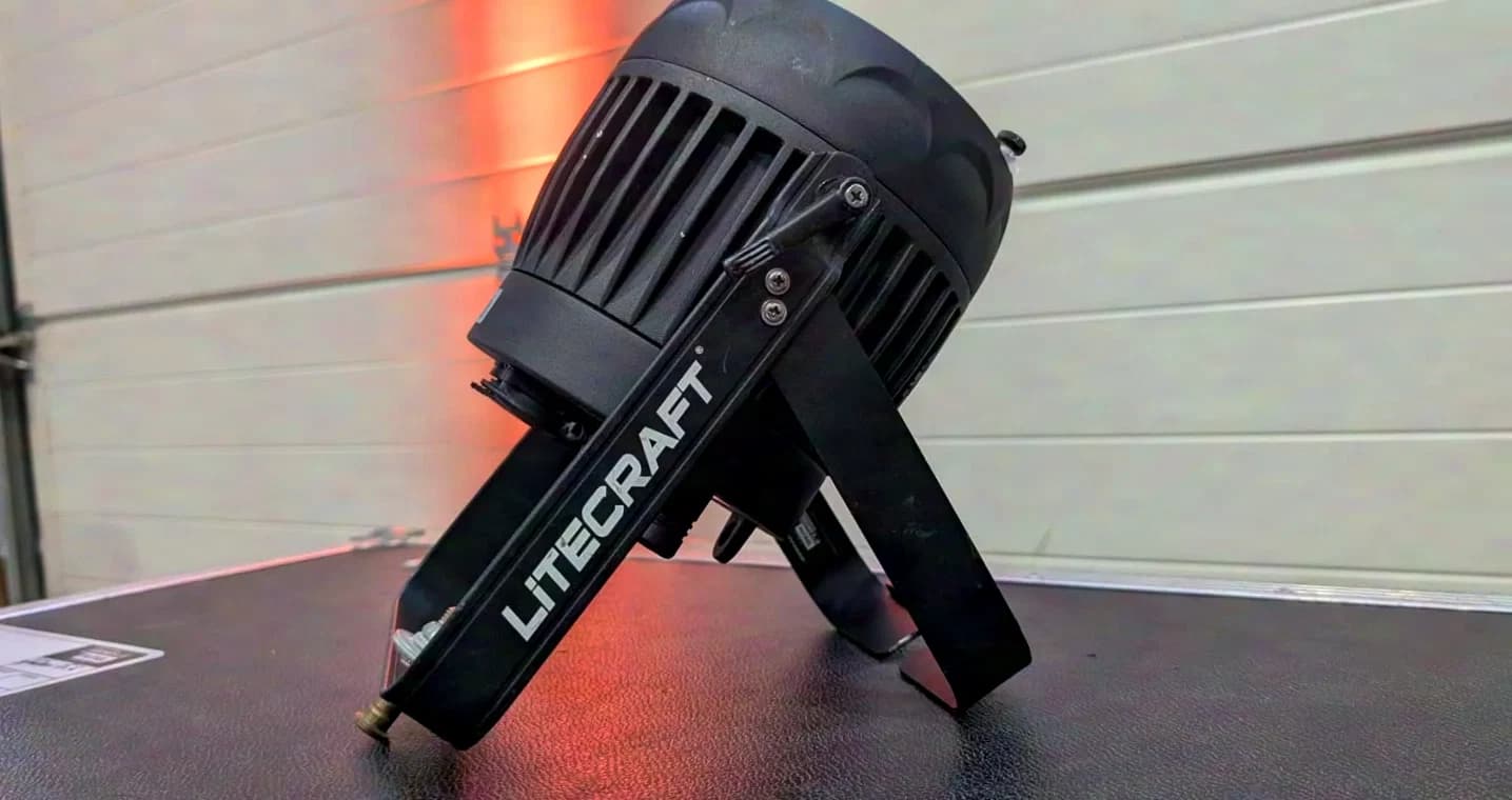 72x Litecraft BX.7 LED Outdoor Akku Scheinwerfer RGBW, 7x8W