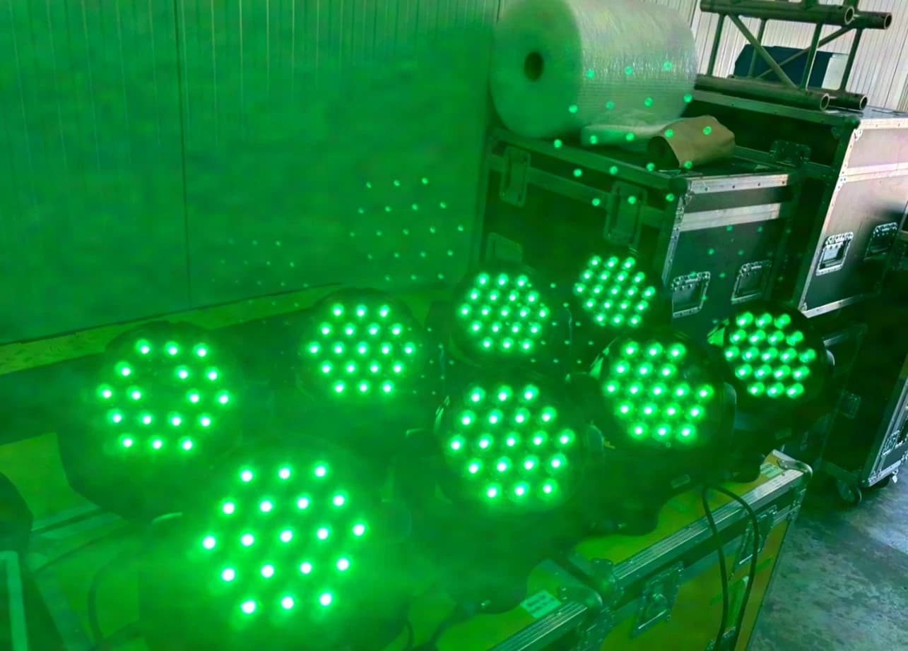 8(9)x GLP X4 Moving Head Wash