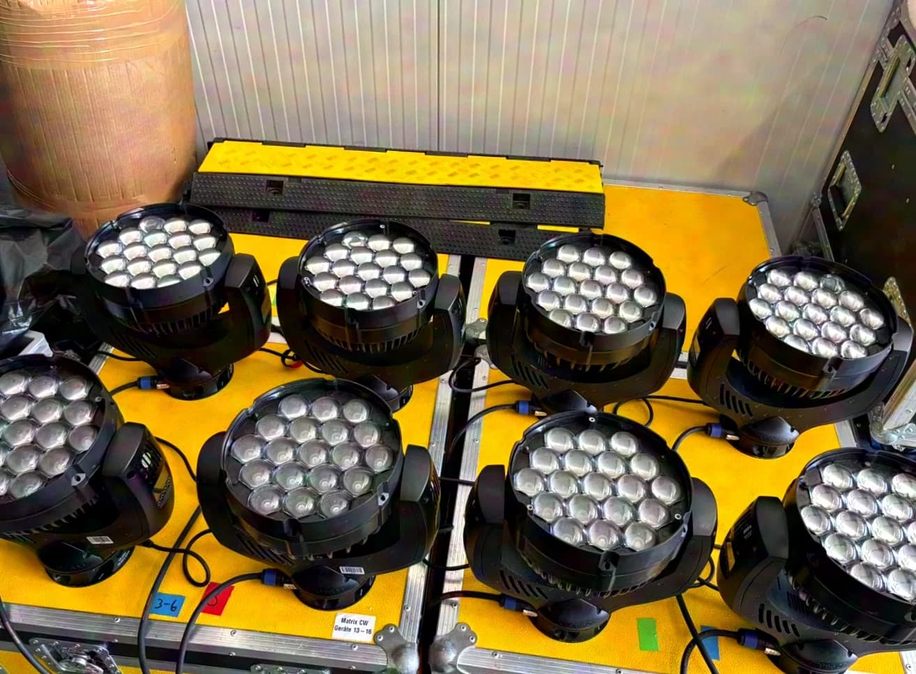 8(9)x GLP X4 Moving Head Wash