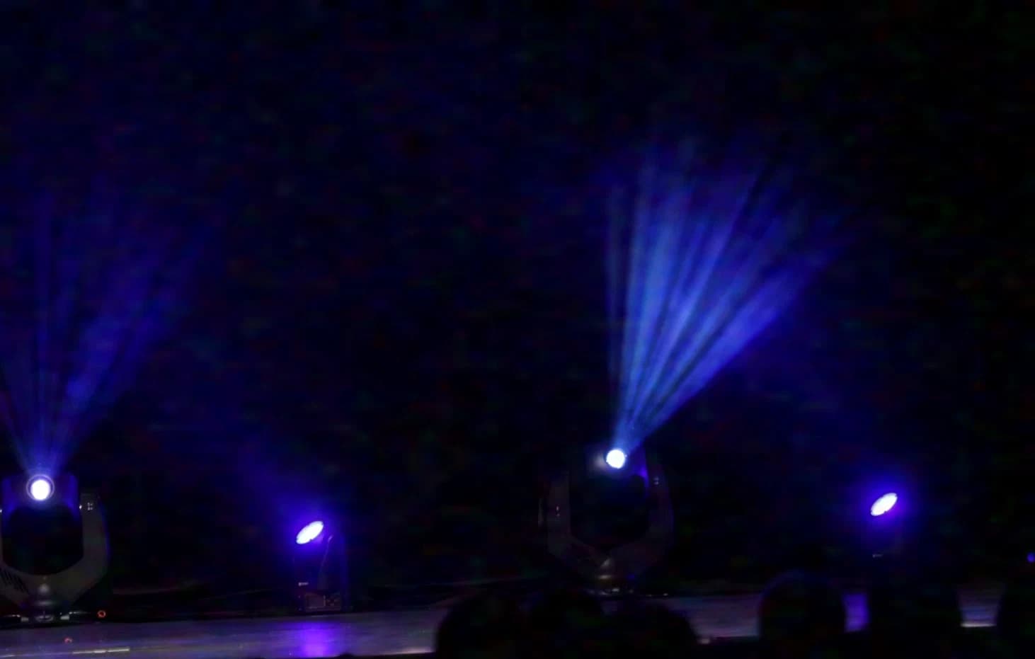 8x GLP Spot One Moving Head im Case zu verkaufen