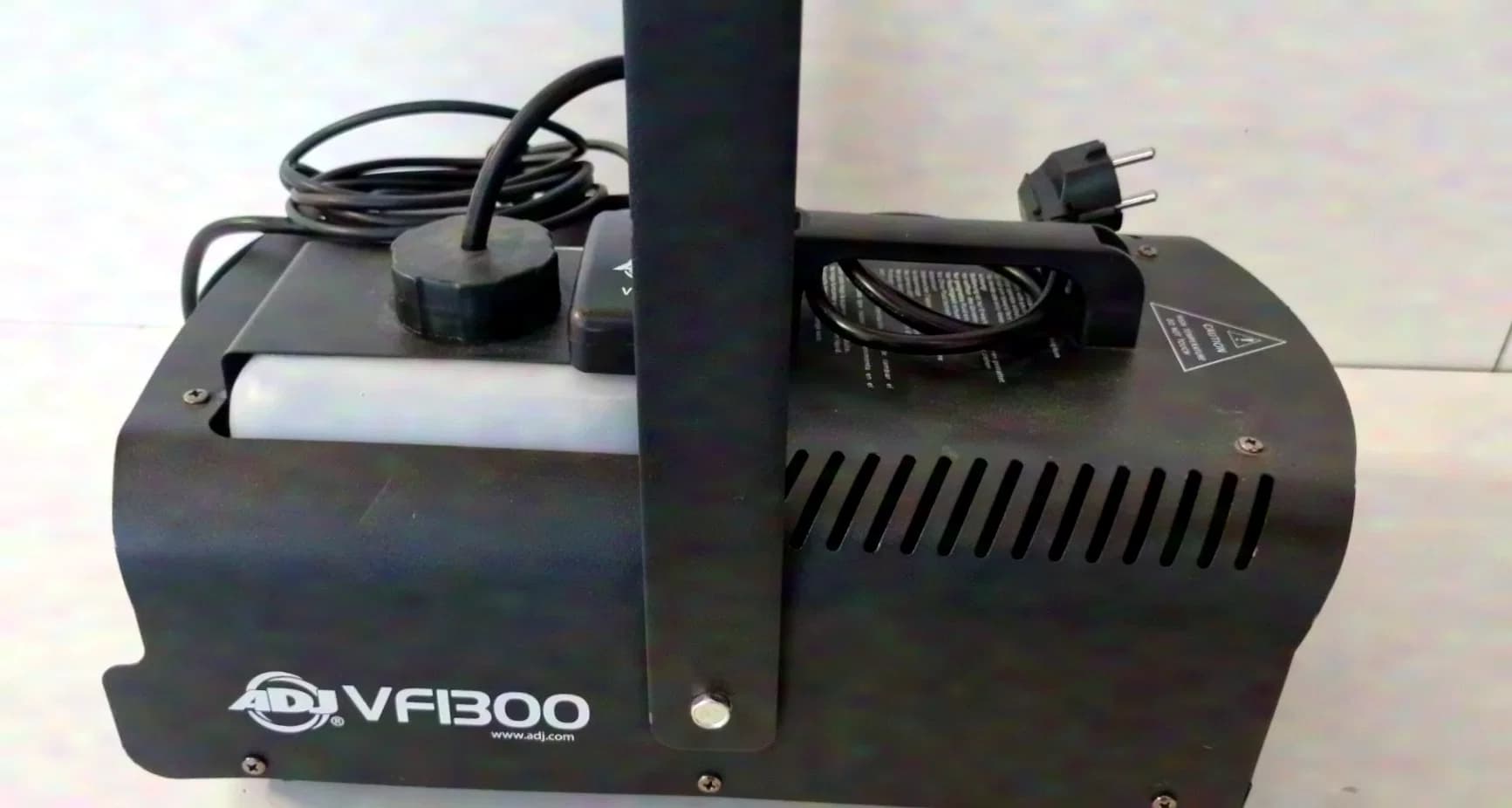 ADJ VF 1300 Nebelmaschine mit 1200 Watt