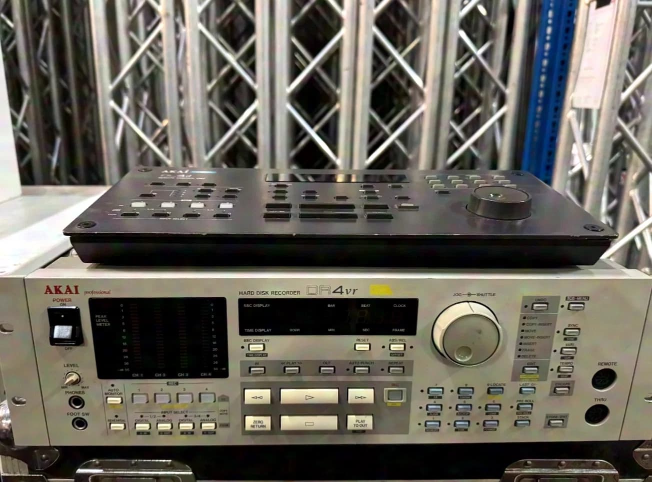 AKAI Professional DR4vr Hard Disk Recorder DL4d Remote Control Unit