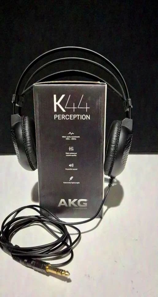 AKG K44 V2 Kopfhörer / Posten 36 Stück