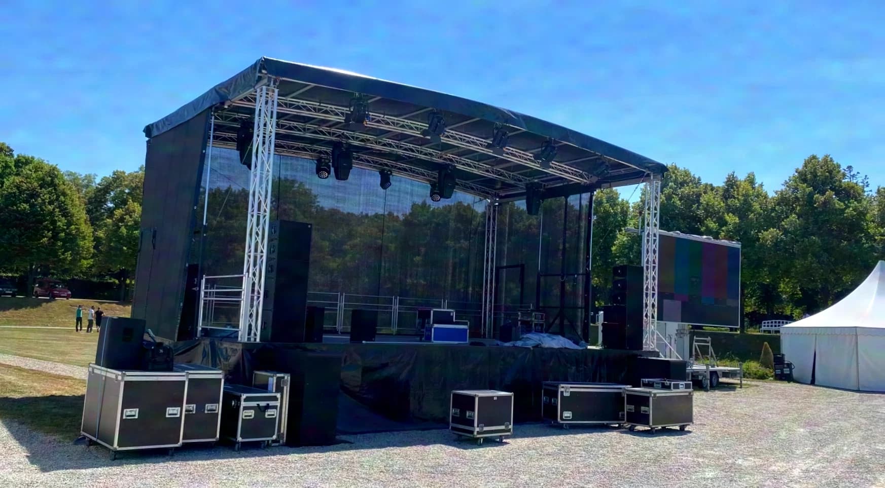 AL Stage Trailerbühne R60 Rundbogen incl. PA-Wings // gültiges Baubuch // zweite Treppe // Zubehör