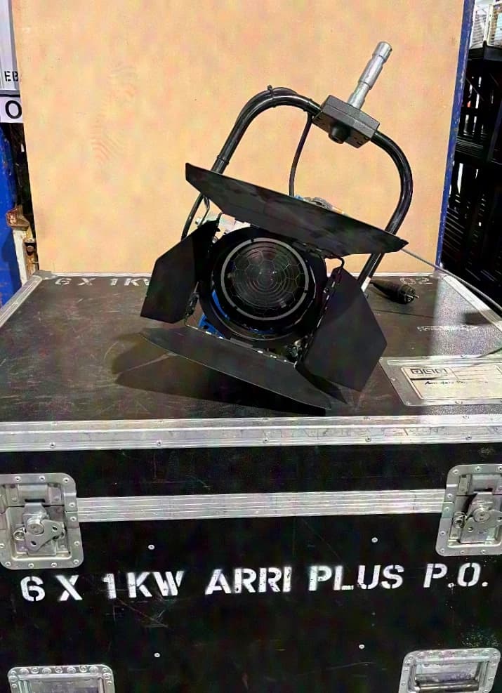 ARRI 1kW Stufenlinse Junior Plus p.o blau / silber