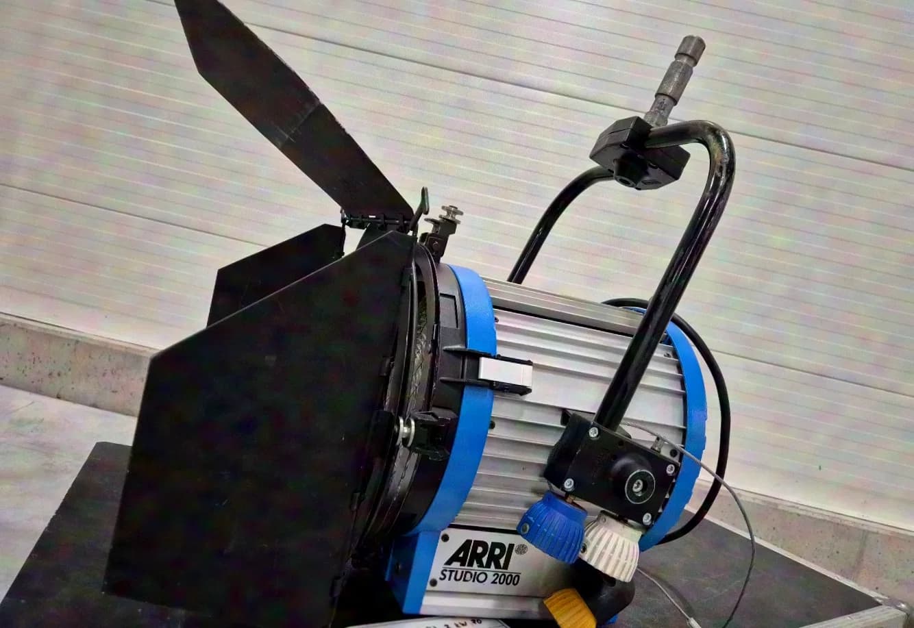 ARRI 2 kW Pole Operated