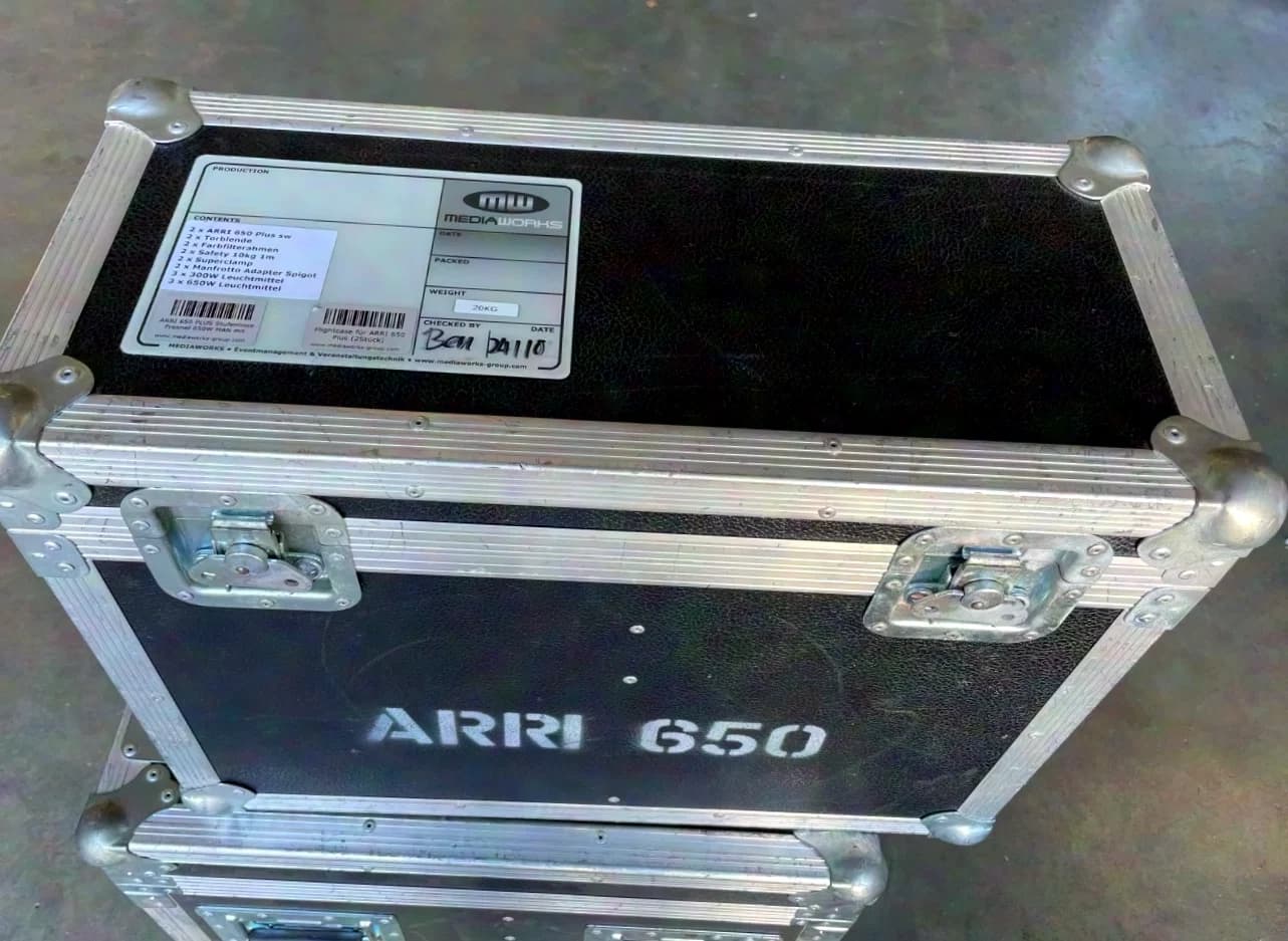 ARRI 650 PLUS 650W MAN schwarz