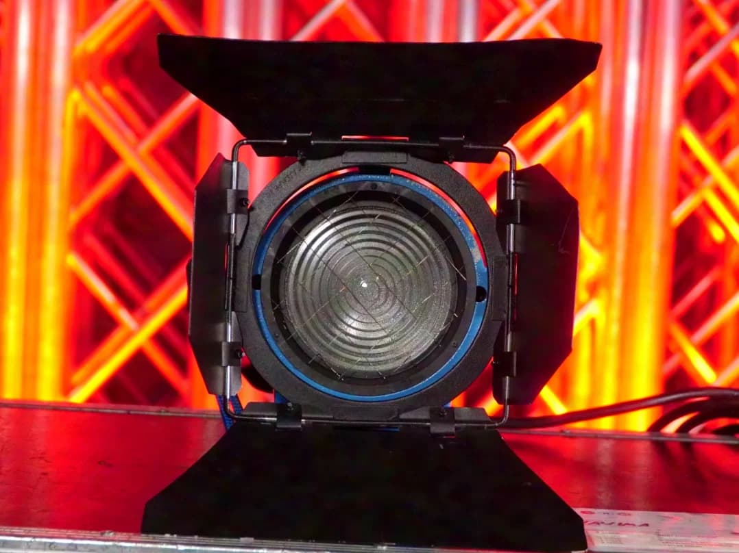 ARRI 650 Plus silber/blau 4er Case