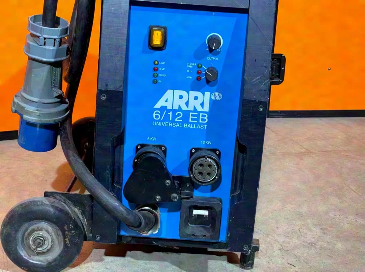 ARRI 6/12 EB Universal Ballast inkl. Trolley