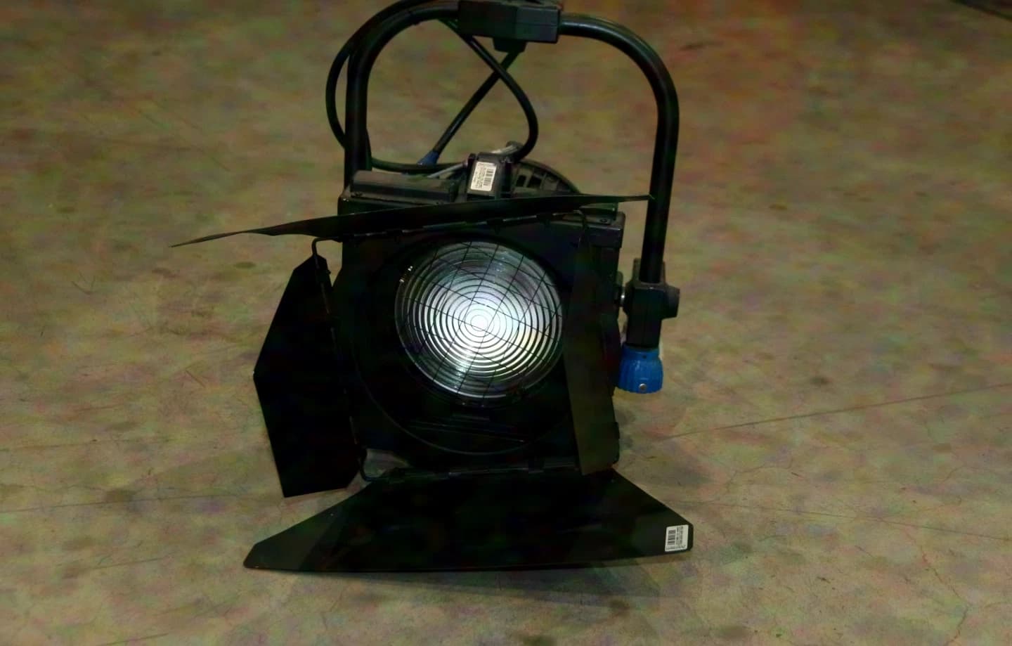ARRI Studio Sonderedition 1Kw + 2Kw P.O. Stufenlinse / Fresnel