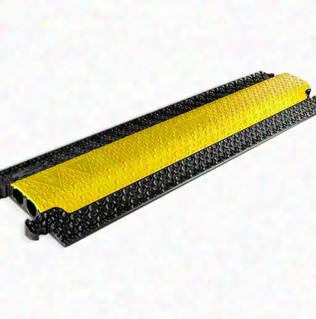 Adam Hall Defender Micro 2-Kanal Kabelbrücke, neuwertig