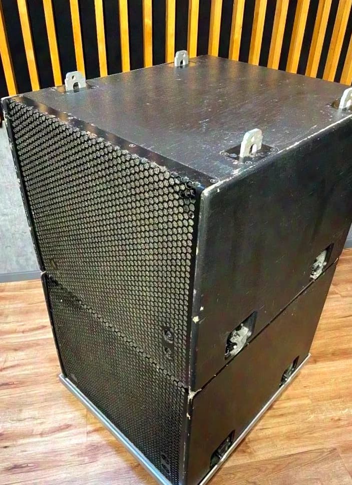 Adamson Spektrix Sub