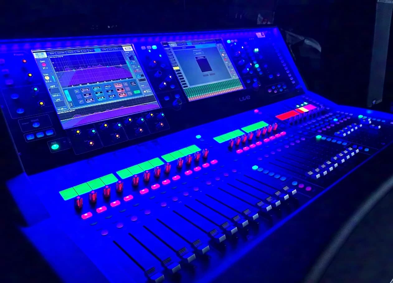 Allen&Heath D-Live S5000