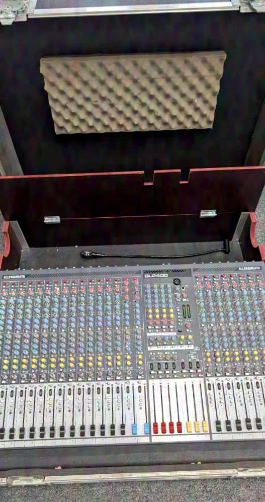 Allen & Heath GL2400 - 24-Kanal-Analog-Mischpult