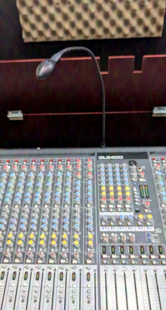 Allen & Heath GL2400 - 24-Kanal-Analog-Mischpult
