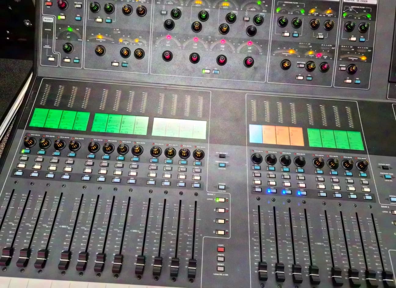 Allen & Heath ILive T112 Digitalpult mit Stagebox IDR48, komplett serviciert, inkl. Cases, Top Zustand!!!