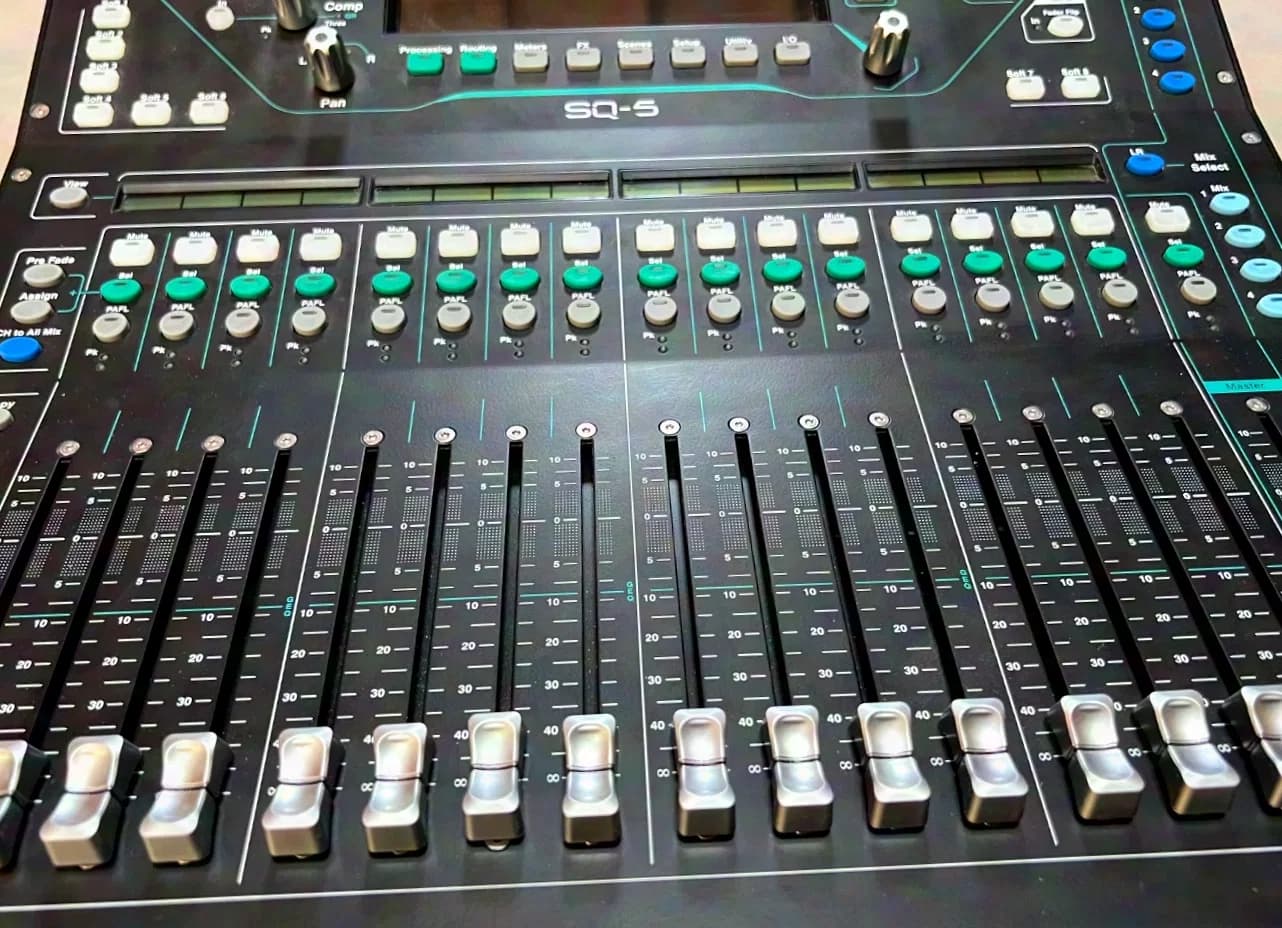Allen & Heath SQ 5 - inkl. Dynamic Pack