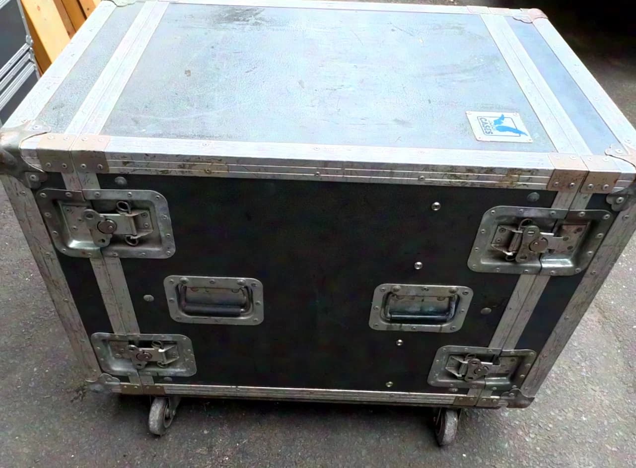 Amptown 19" 12 HE DD-Rack auf Rolle