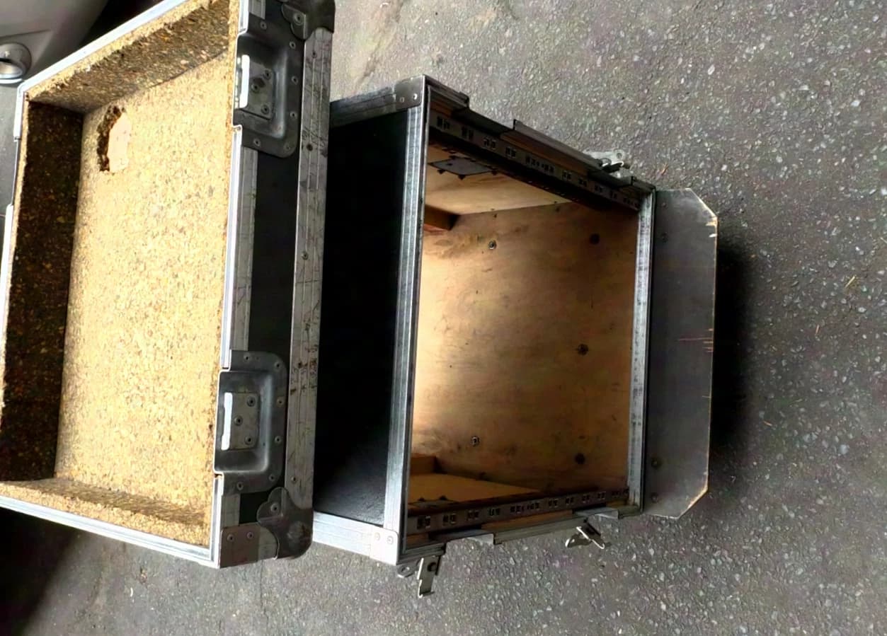 Amptown 19" 12 HE DD-Rack auf Rolle