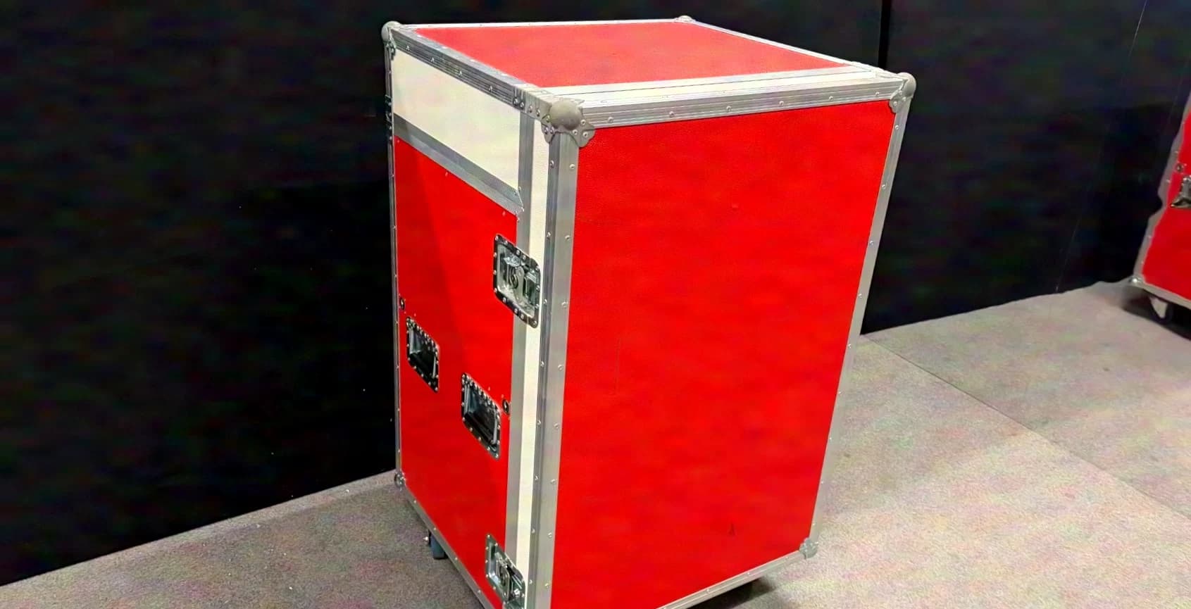 Amptown Cases Production Office Rack