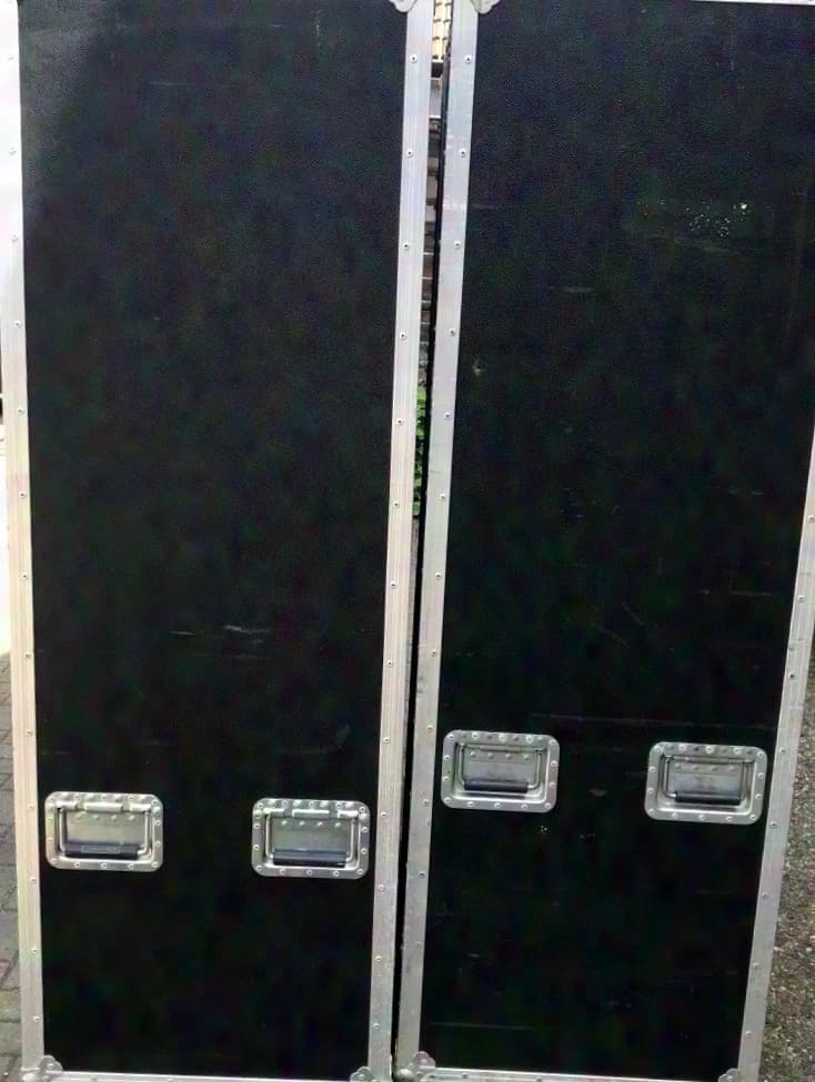 Amptown Garderoben Case Kostümschrank