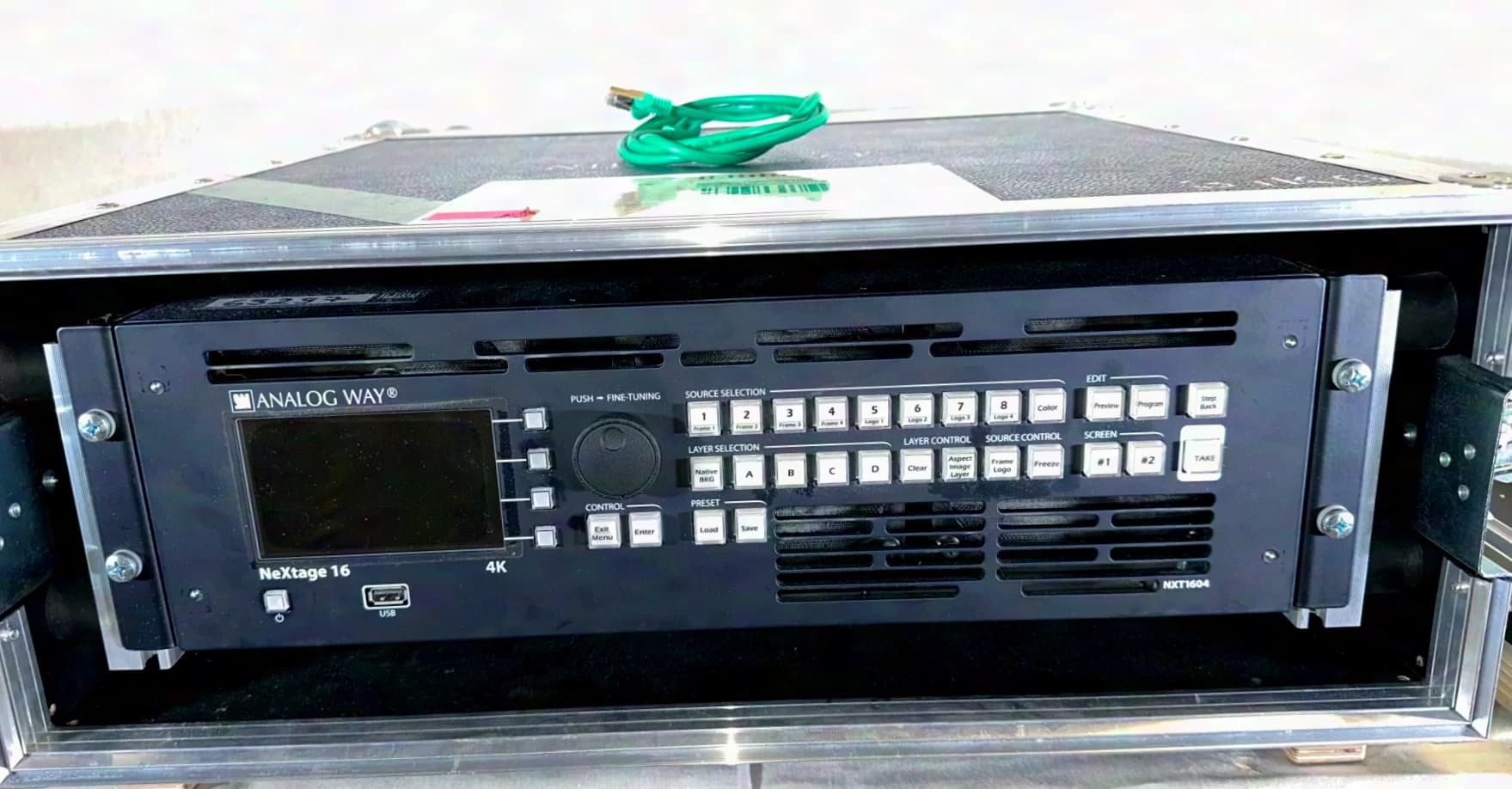 Analog Way LiveCore NeXtage16 4K