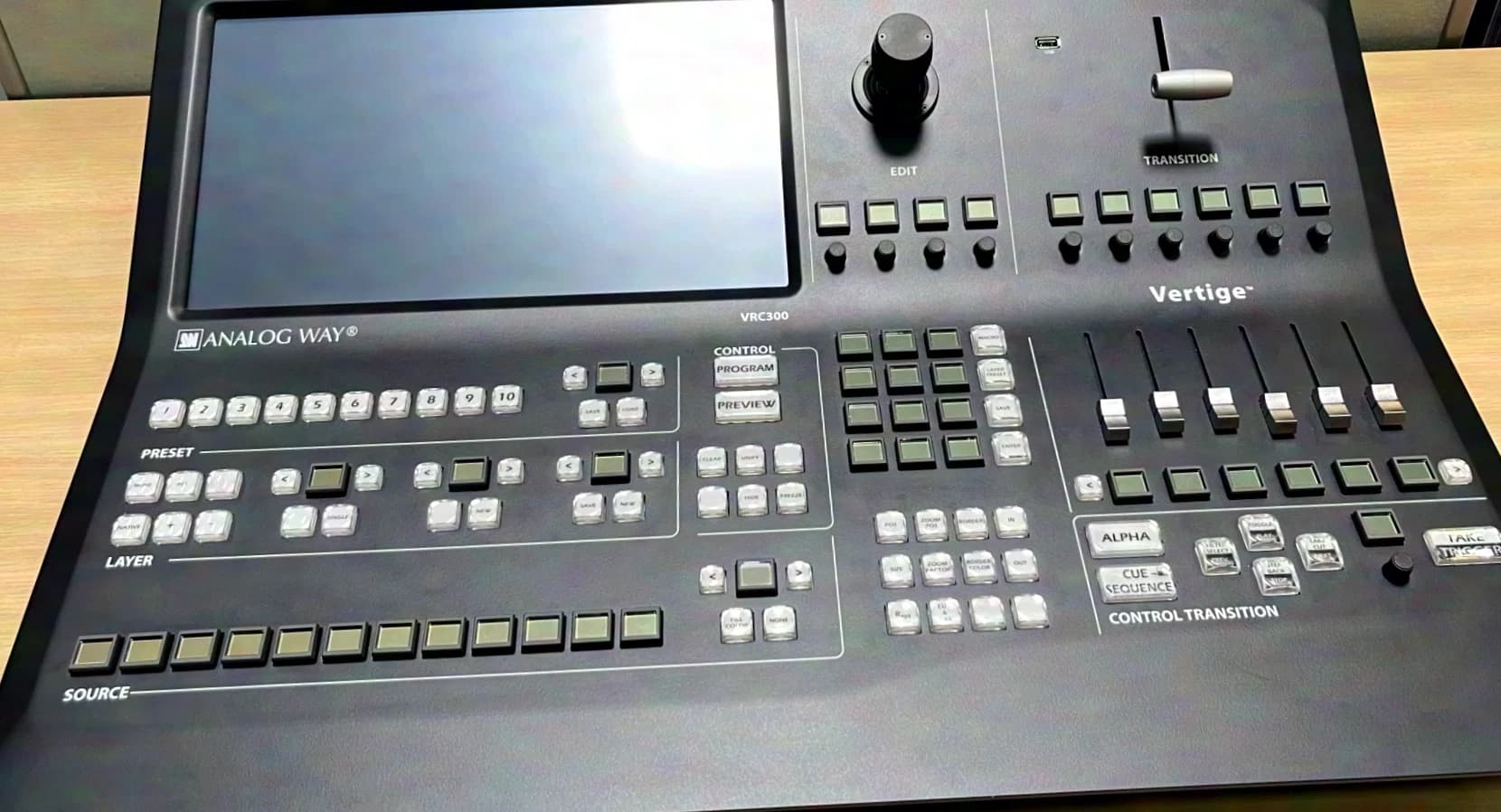 Analog Way Vertige VRC300
