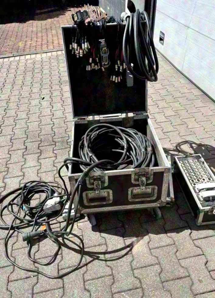Audio Multicore 24/8 – 60 m inkl. Case, Stagebox & Monitor-Split