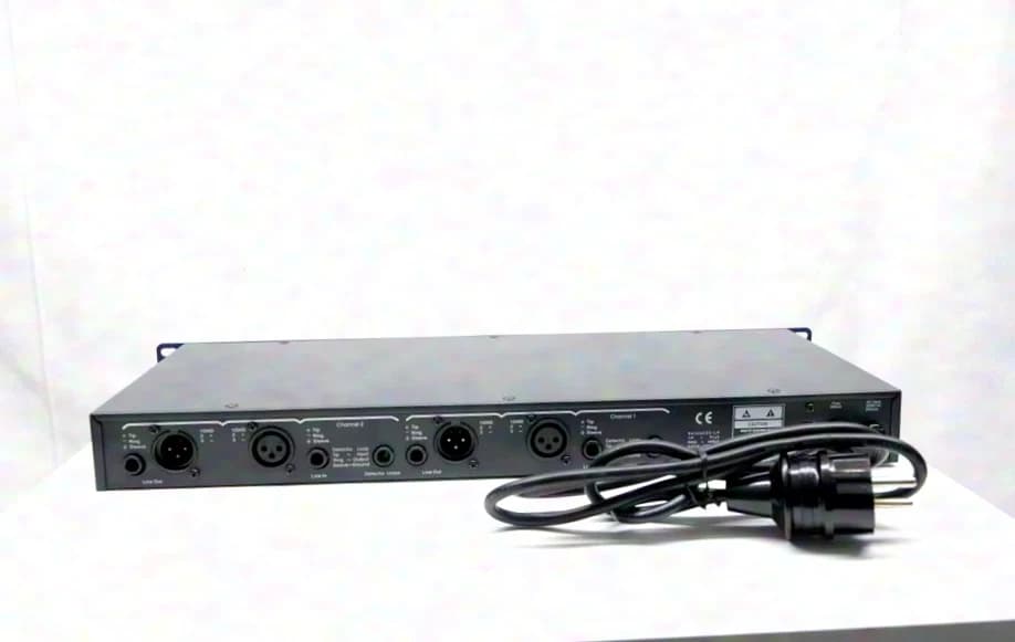 Australian Monitor | Proseries | AMIS CL2 | Stereo Compressor Limiter