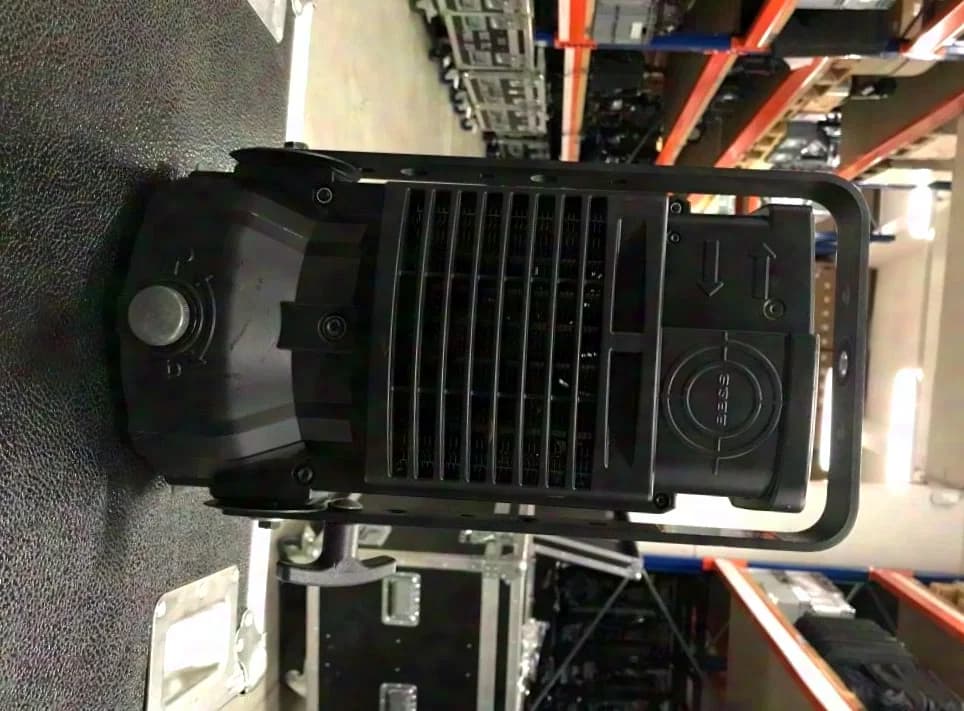 BB&S Force V 3200K LED-Profiler kompatibel mit ETC-Aufsätzen